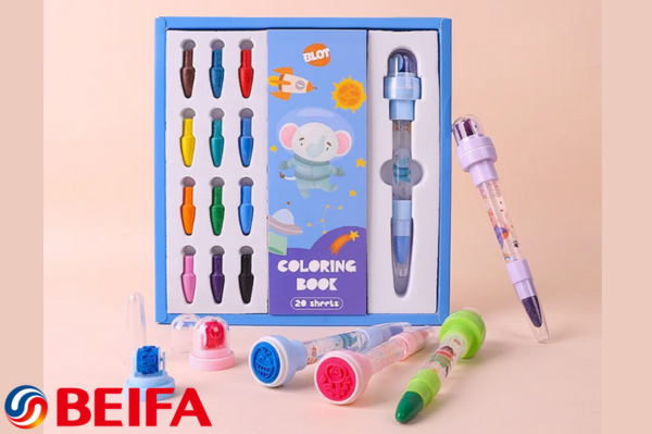 Bubble crayons with 12 replaceable crayon heads